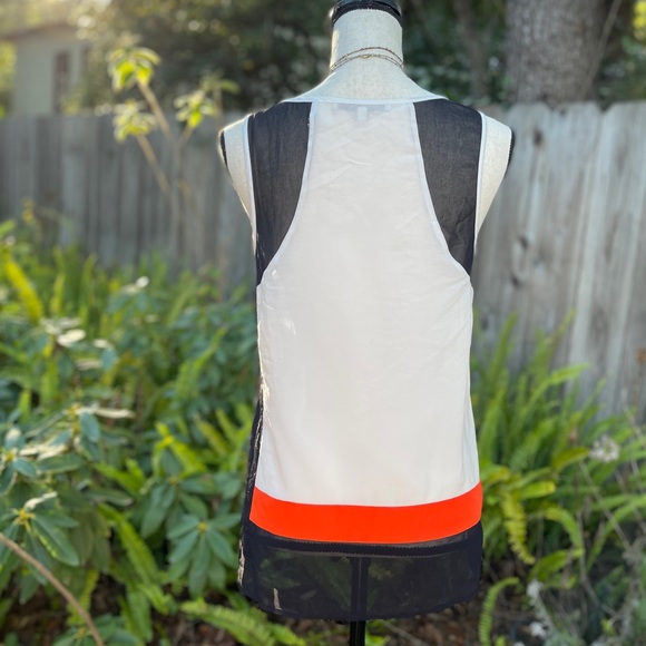 Color Block Top - Picture 3 of 4